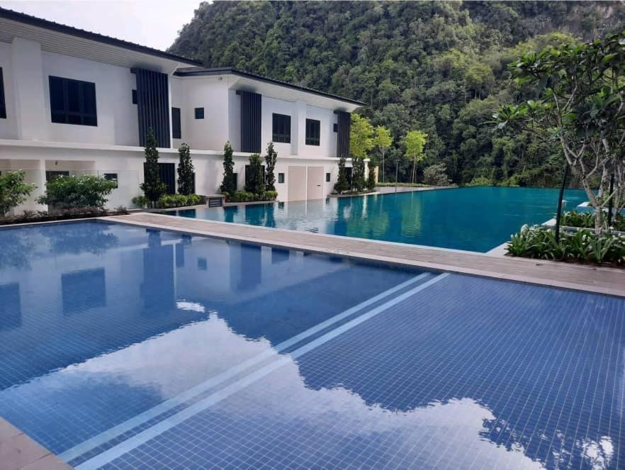 Hotspring 2 Room 1512 Suite Sunway Onsen With Theme Park View 4 Pax Tambun Esterno foto