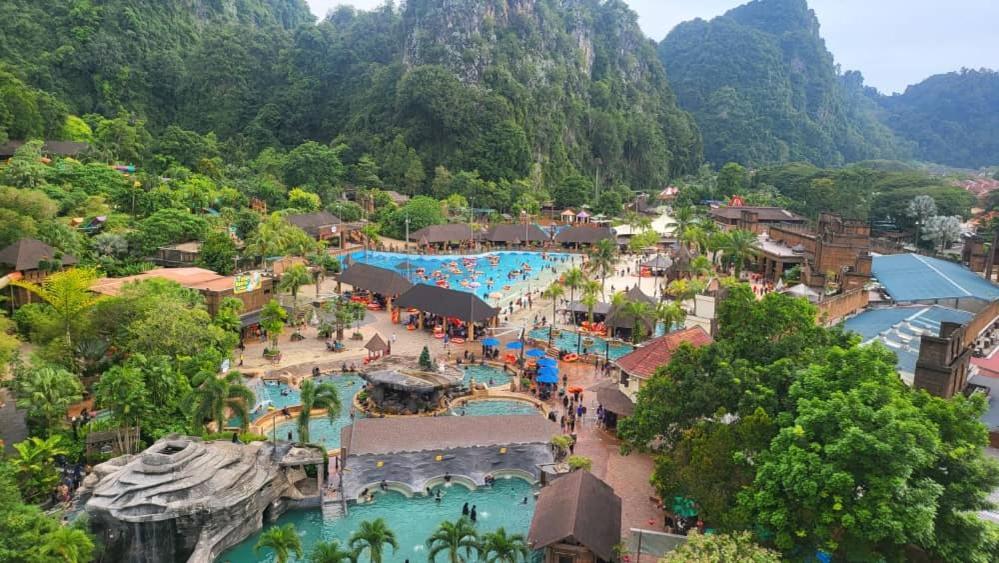 Hotspring 2 Room 1512 Suite Sunway Onsen With Theme Park View 4 Pax Tambun Esterno foto